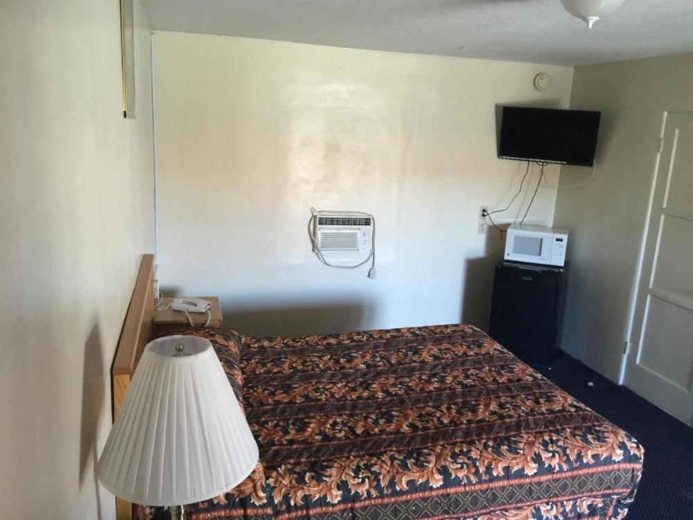 Room image 4